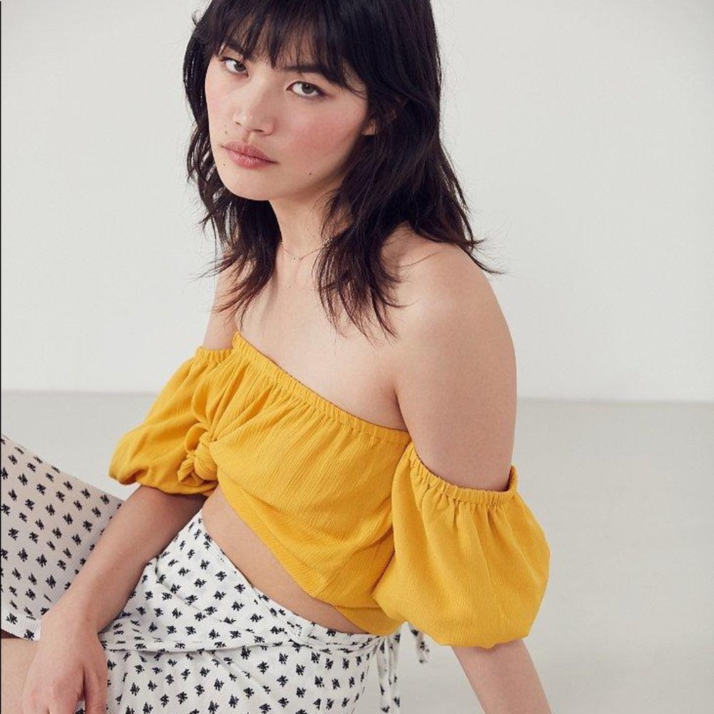 Kimchi Blue Pia Off-the-Shoulder Blouse